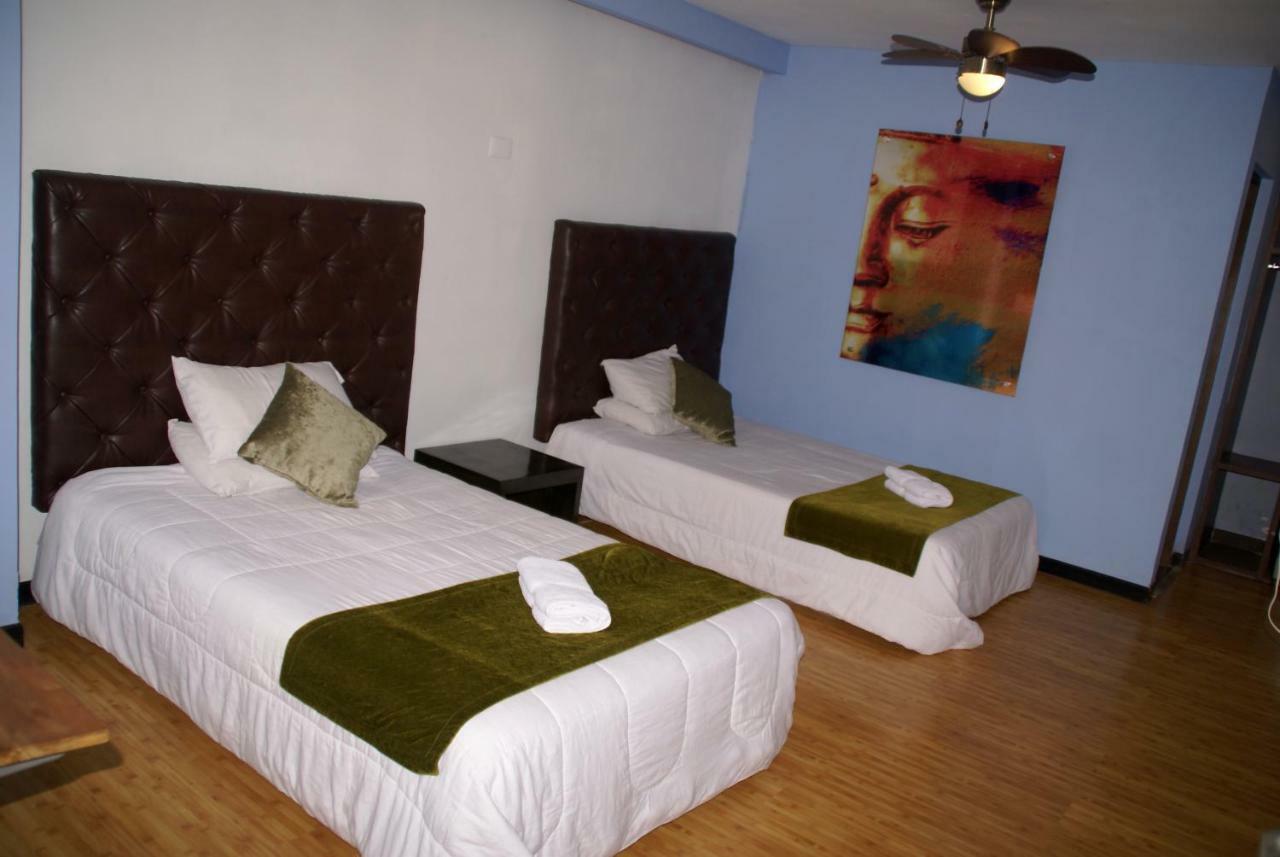 Hostal The Happy Buddha *