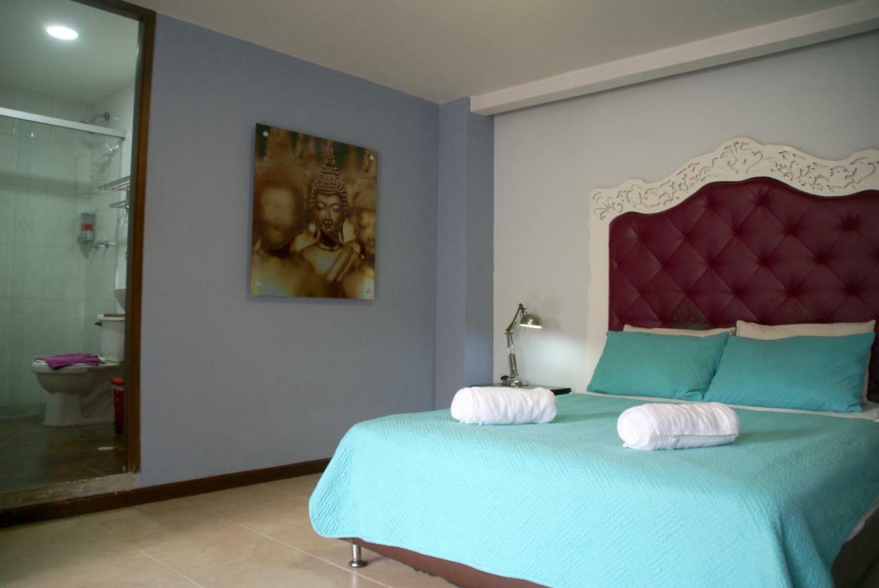 Hostal The Happy Buddha *