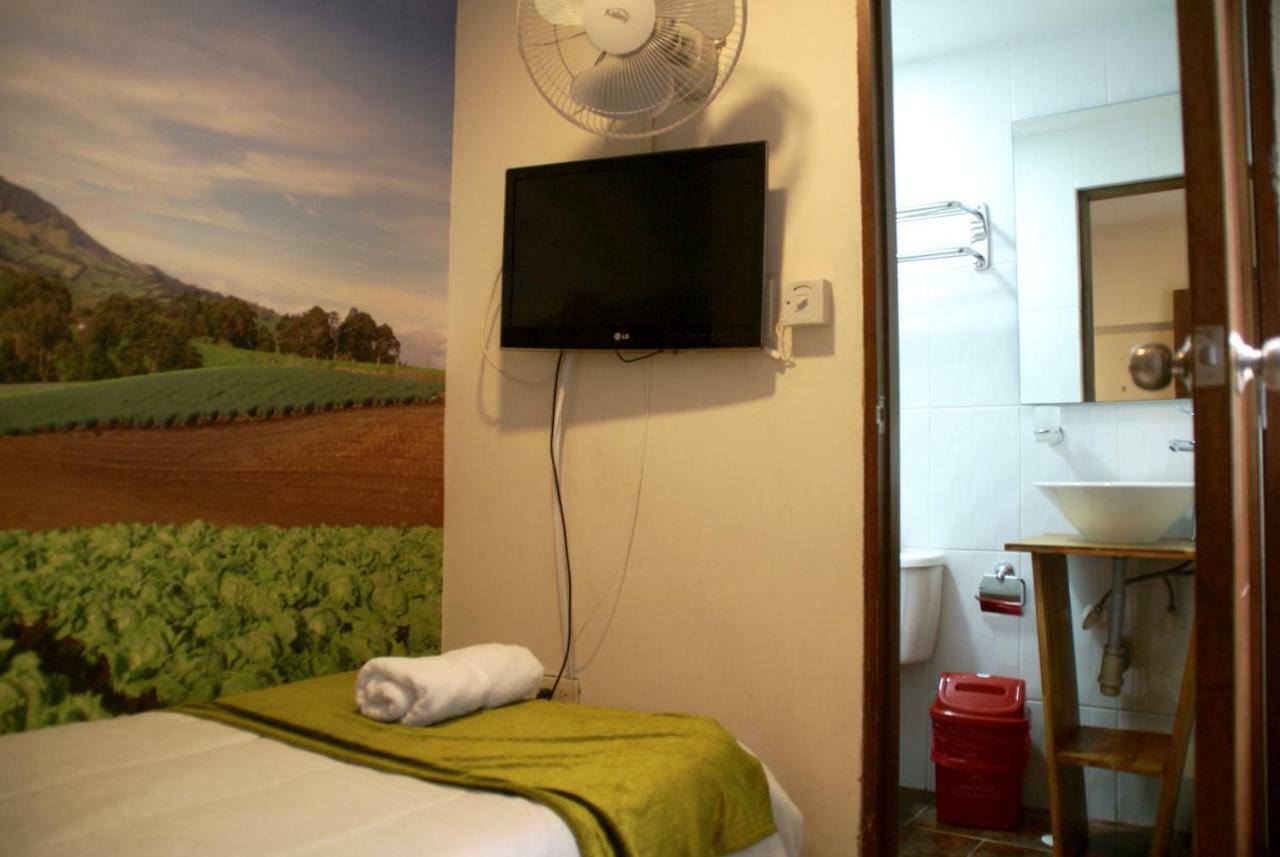 The Happy Buddha Hostal *